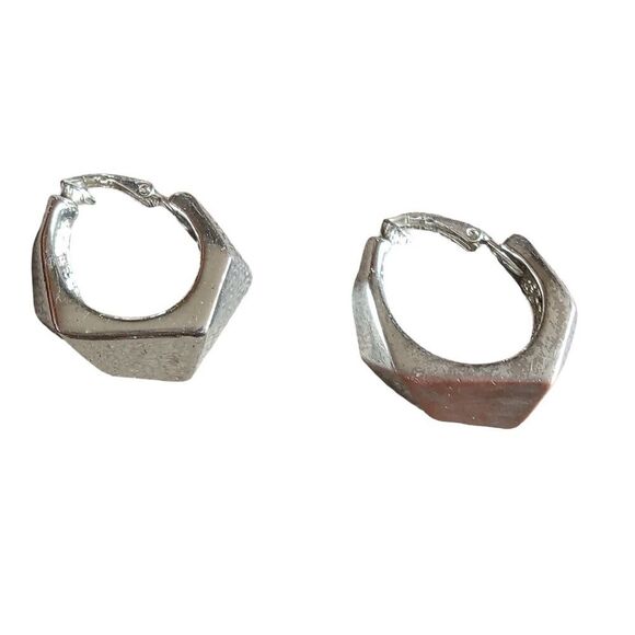 Silver Tone Hexagon Chucky Hoop Clip On Earring Retro Shape - Picture 7 of 8